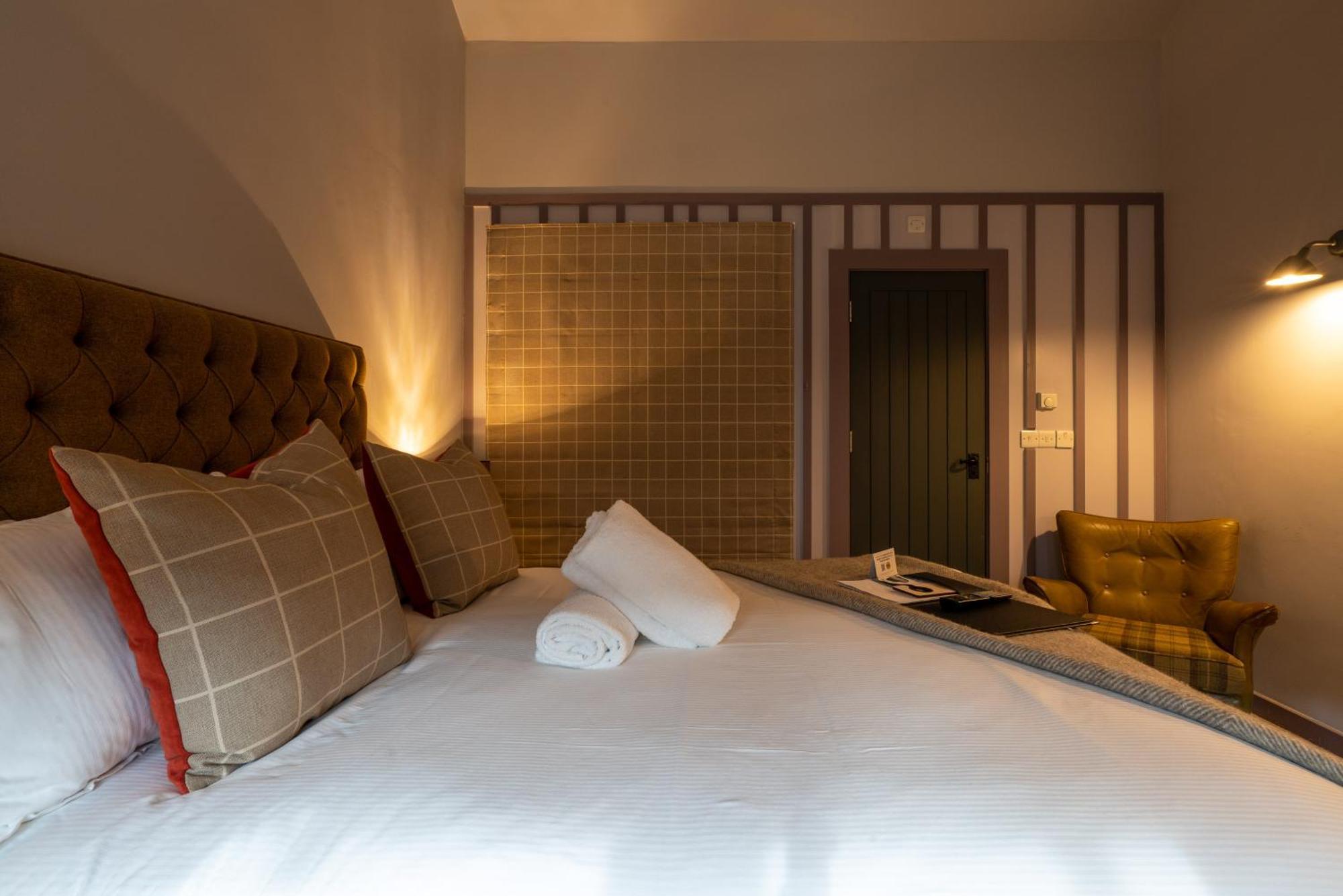 The Welldiggers Arms Bed & Breakfast Петуърт Екстериор снимка