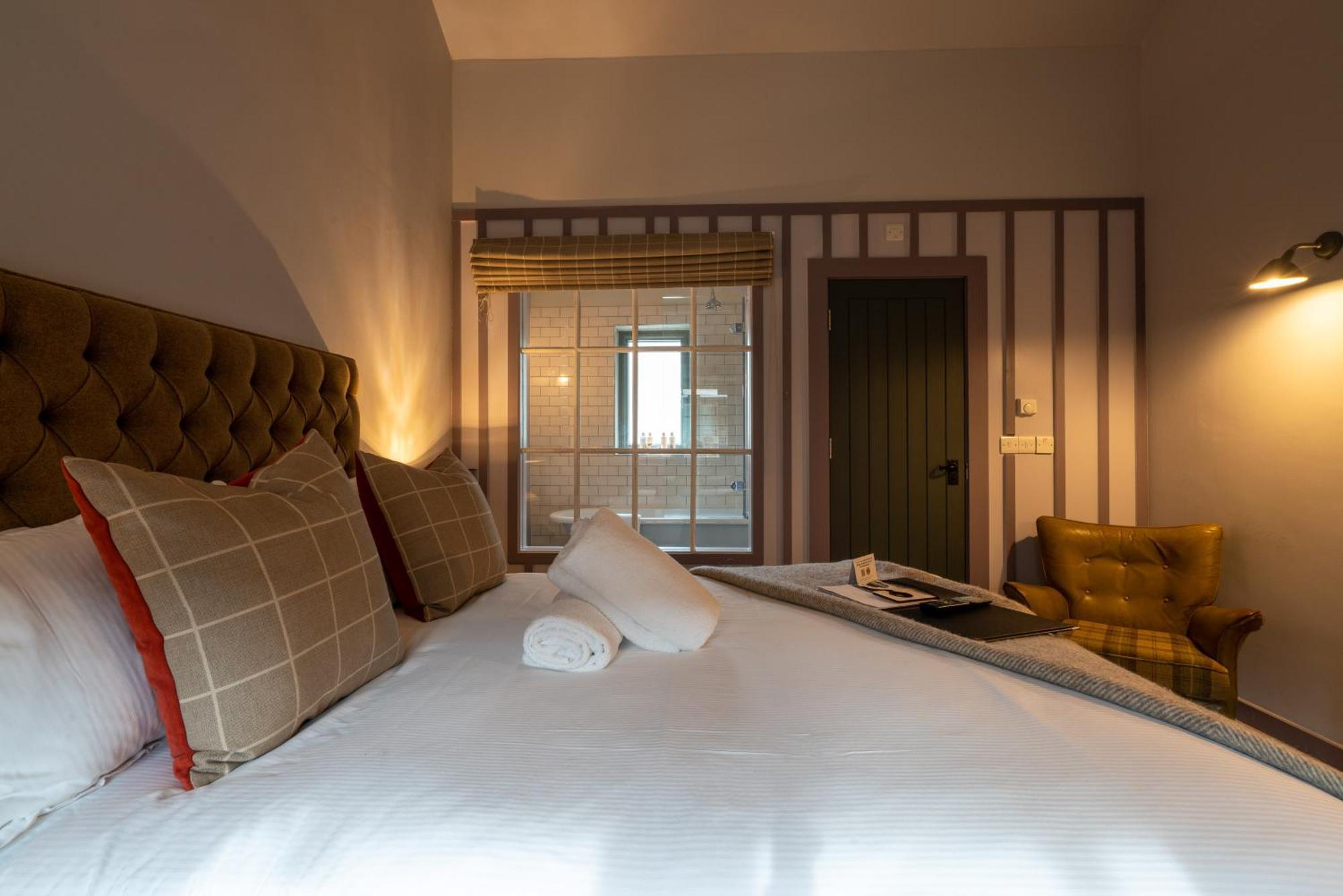 The Welldiggers Arms Bed & Breakfast Петуърт Екстериор снимка