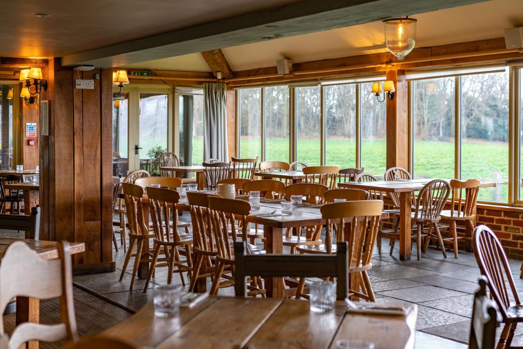 The Welldiggers Arms Bed & Breakfast Петуърт Екстериор снимка
