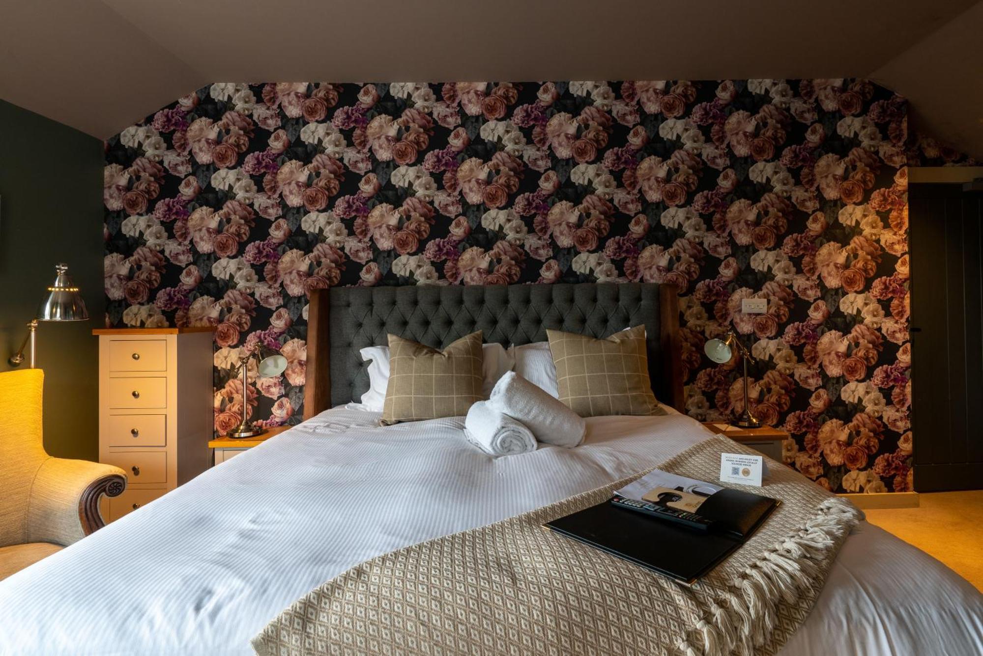 The Welldiggers Arms Bed & Breakfast Петуърт Екстериор снимка