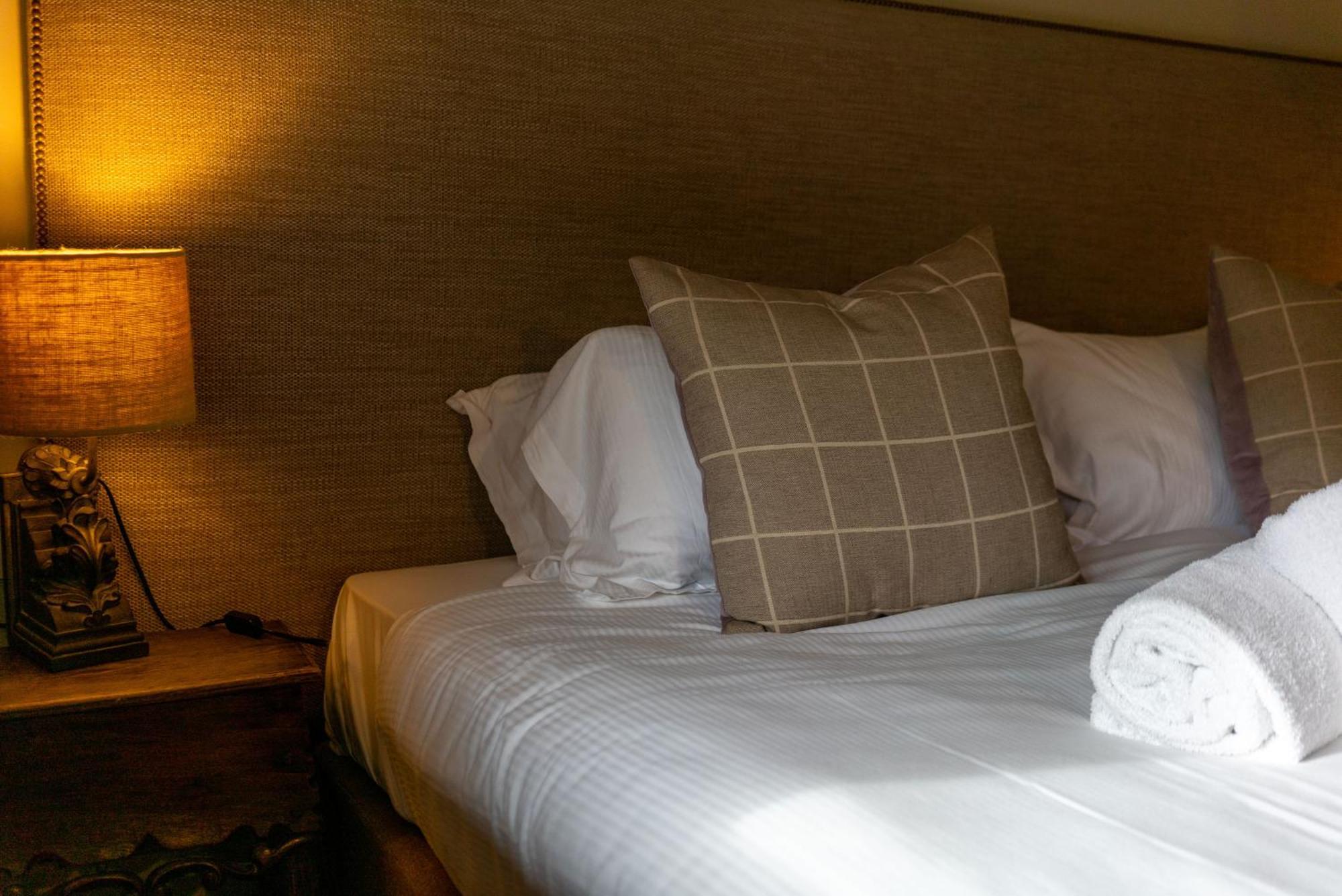 The Welldiggers Arms Bed & Breakfast Петуърт Екстериор снимка