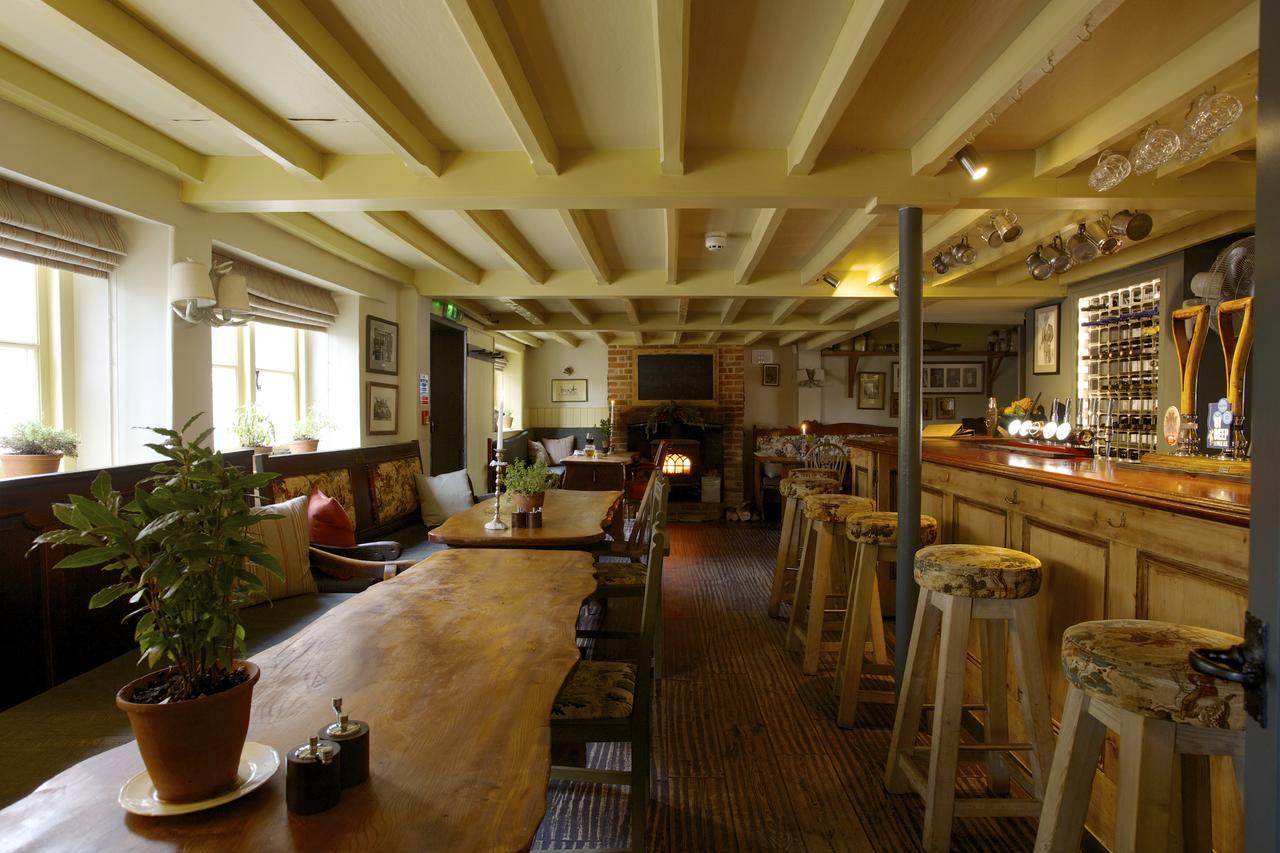 The Welldiggers Arms Bed & Breakfast Петуърт Екстериор снимка