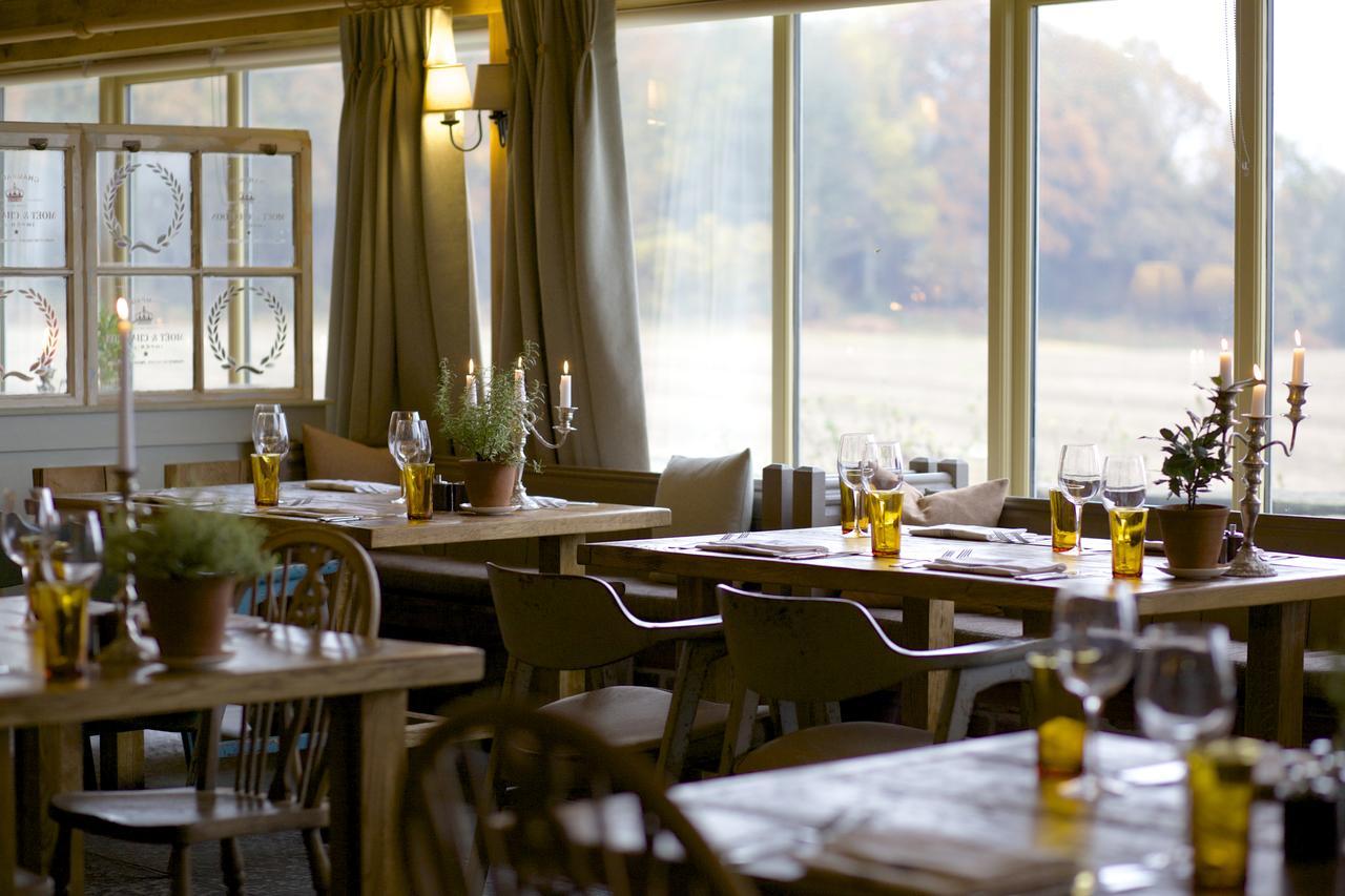 The Welldiggers Arms Bed & Breakfast Петуърт Екстериор снимка