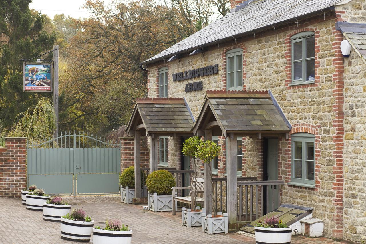 The Welldiggers Arms Bed & Breakfast Петуърт Екстериор снимка