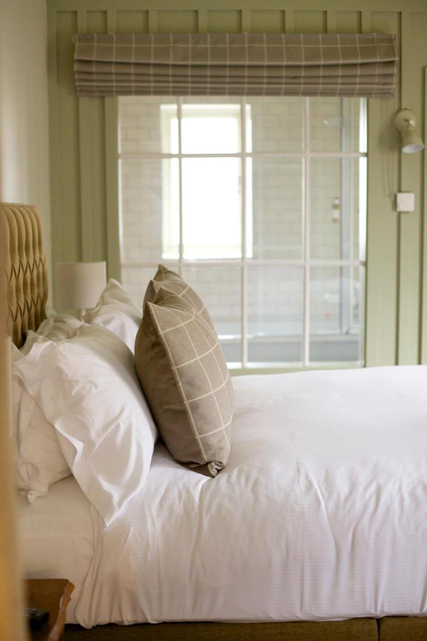 The Welldiggers Arms Bed & Breakfast Петуърт Екстериор снимка